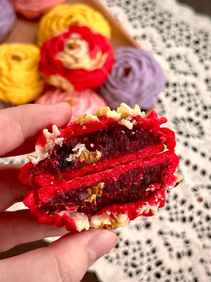 Peony Pastry Molding