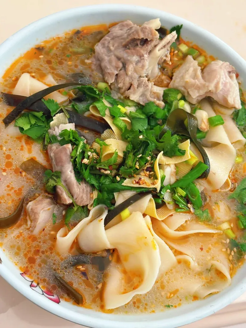 Henan's Culinary Gem: The Heartwarming Art of Huimian Noodles